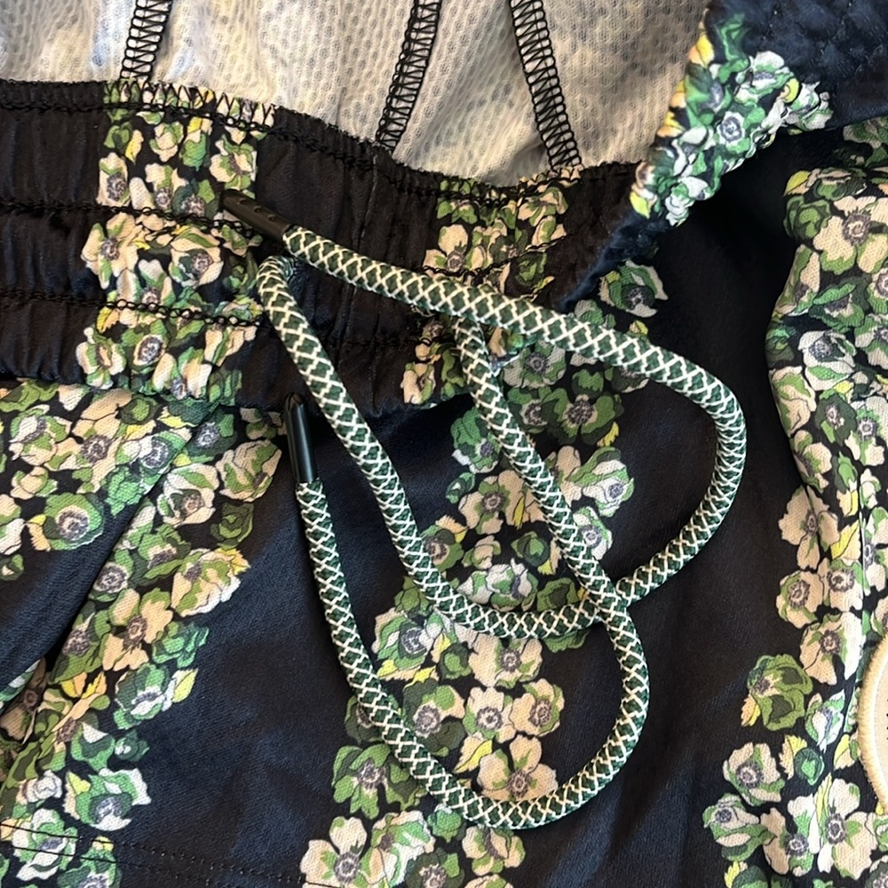 Puma x Liberty shorts Size S. Never worn - Picture 6 of 6